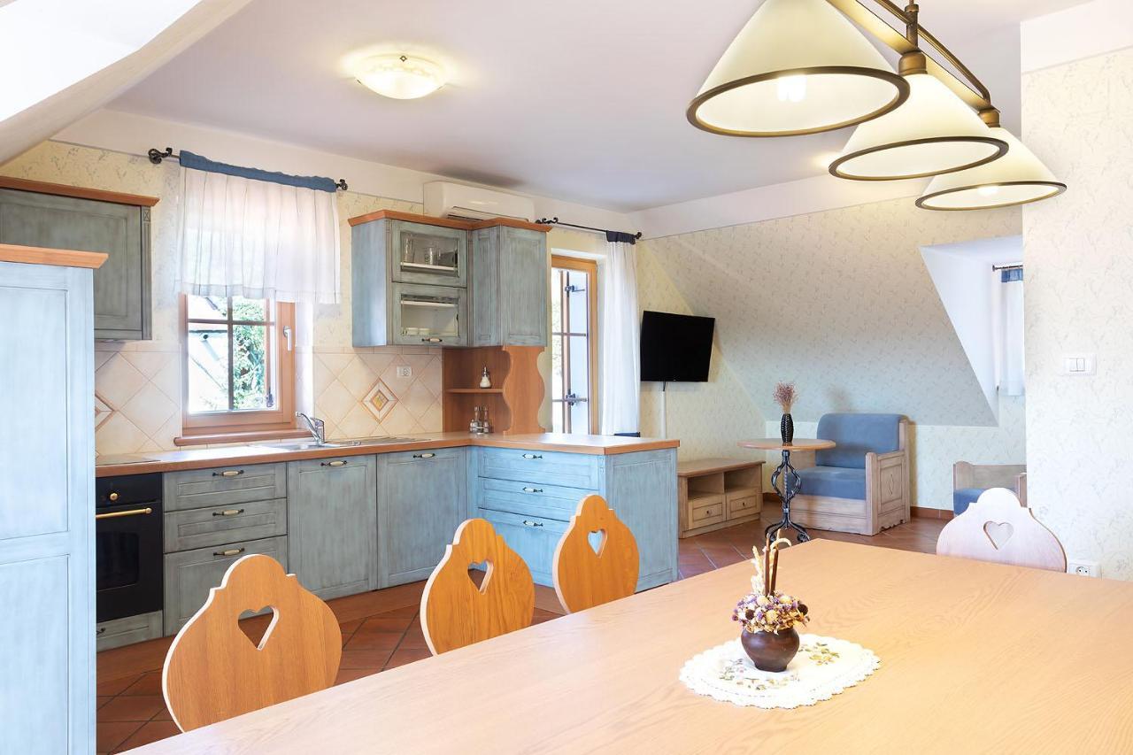 Apartments Tourist Farm Matijovc Naklo Luaran gambar