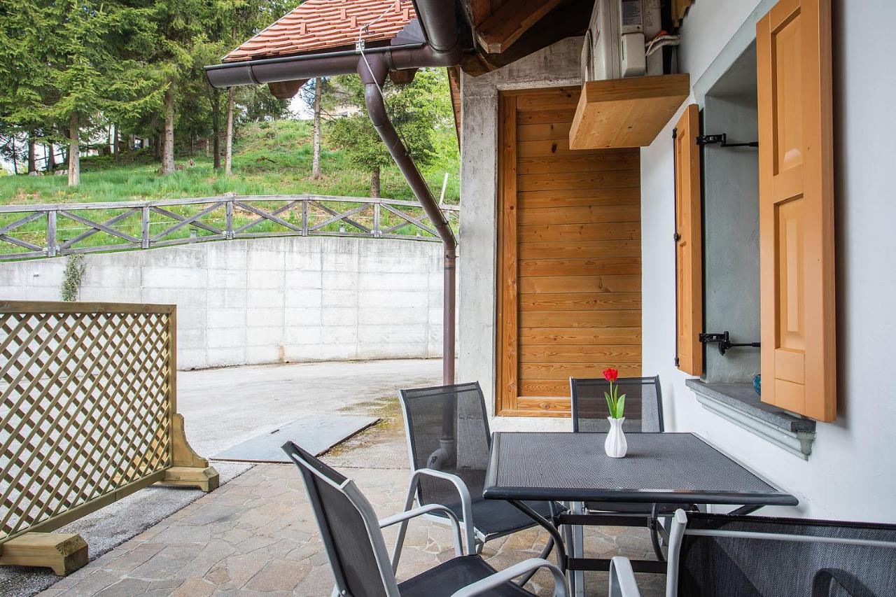 Apartments Tourist Farm Matijovc Naklo Luaran gambar