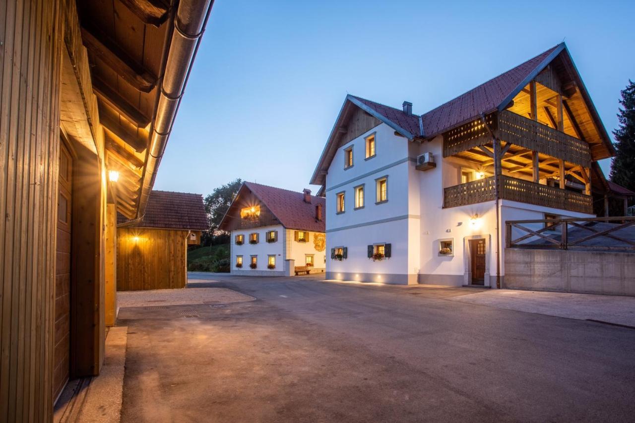 Apartments Tourist Farm Matijovc Naklo Luaran gambar